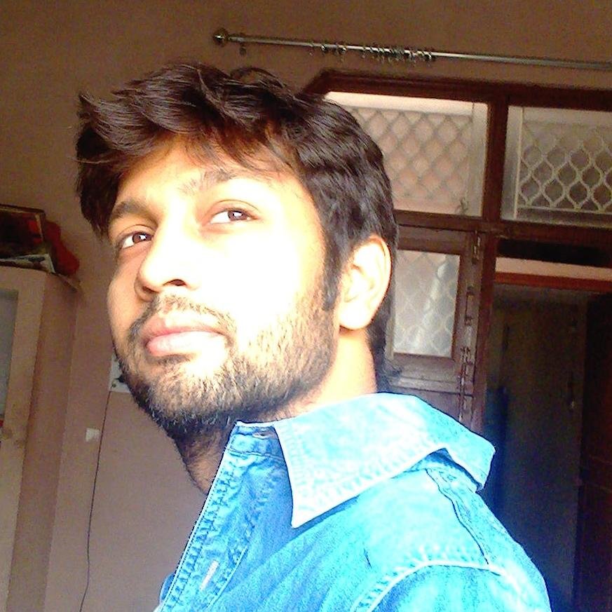 Corporate Designer
Brand Maker
Marketer