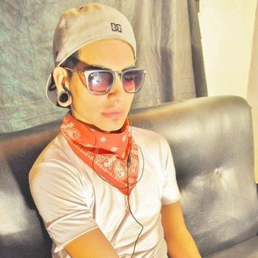 Cantante, compositor y sobre todo SOÑADOR.