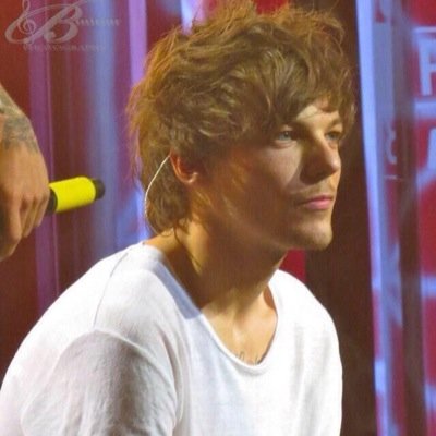 Follow @zayns_jawline bc she gave you a free follow. She follows baack cx