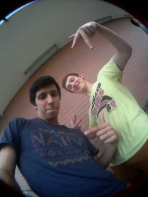 LesTrucsYoutube's profile picture. C'est le compte Twitter du Studio des trucs! Suivez nous et abonnez-vous à notre chaîne YouTube ! Ah oui faites gaffe on est tarés, parfois.