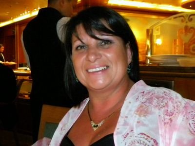 mjdinanna's profile picture. 16 Abril 1960 casada!!
de Rosario Central
y de Chacarita x ser la fan Nro 1 de Carlitos Balá
zazaza!!!!