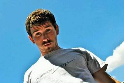 SamuelAJones's profile picture. I used to tweet. Still do, but I used to too.