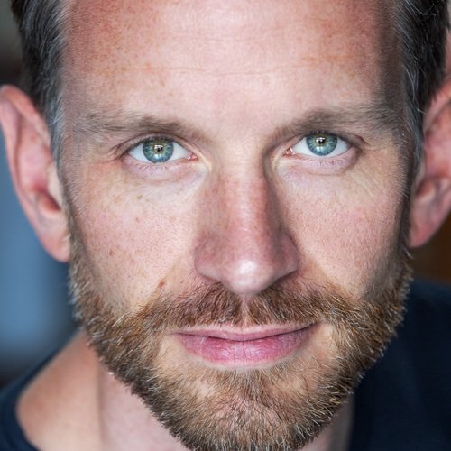 Actor, YouTuber, London Cabbie, Libertarian, Muay Thai enthusiast, Happy Hammer