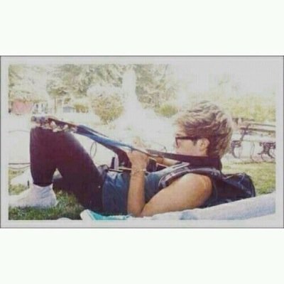 follow @niallers_bae because you're amazing & she loves you bunches ❤