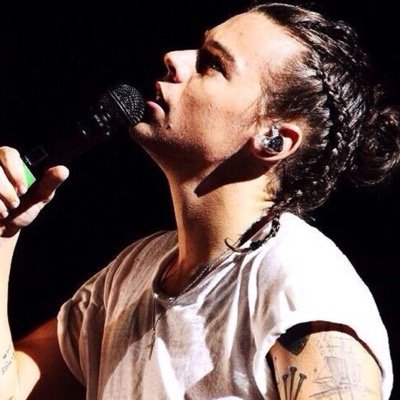 hi! @crypticzjm gave you a free follow so please follow her back! thanks and ily