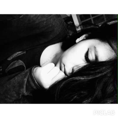 13 years old #beliber #directioner  ask me on http://t.co/Z7pbuW2xE4

Check my tweets LOVE YA ALL 33