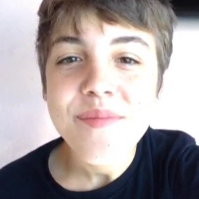 (sorry if u got this already) FOLLOW @espinosea BECAUSE SHE GAVE YOU THIS FREE FOLLOW, & SHE FOLLOWS BACK!