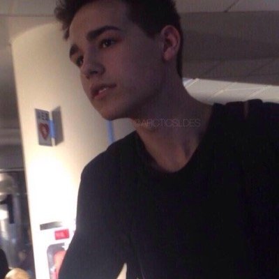 follow @clssics