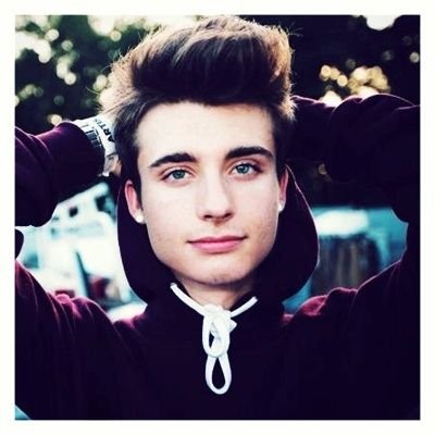 Christian Collins | Hot 18 | Youtuber | Singer | Rapper | Beatboxer | Drummer |