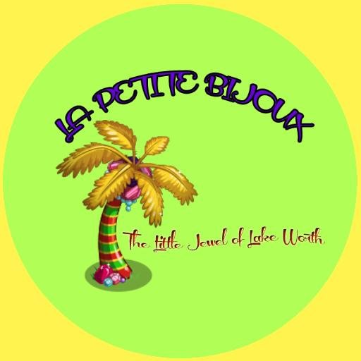 LaPetiteBijoux's profile picture. Bed & Breakfast, Lake Worth, Florida. One bedroom cottage, private bath. Two blocks from downtown, one mile from beach. Music, festivals, wine/beer, arts, golf