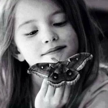 ‏‏فرارك من الحب ليس لأن الحب أكذوبة .. بل ﻷنك جبان لا أكثر ~