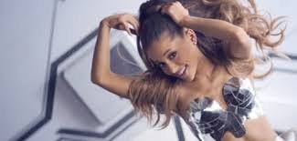 im cat valentine i go to hollywood arts #Engaged by @ImZedd__ He mine back off i love him Dont you dare touch him