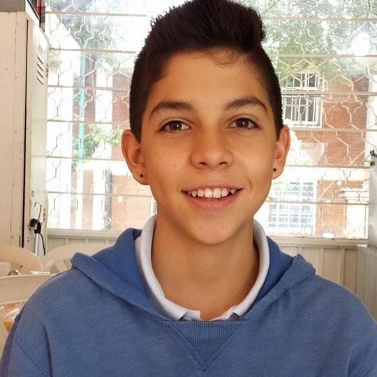 Twitter del Facebok oficial de @robinvega00 actor juvenil mexicano, siguenos en Facebook, Twitter, Instagram, Web, Blog y Youtube.