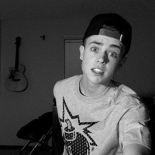 Grant? grant. sexier than you since 1999 ✌️He's my world