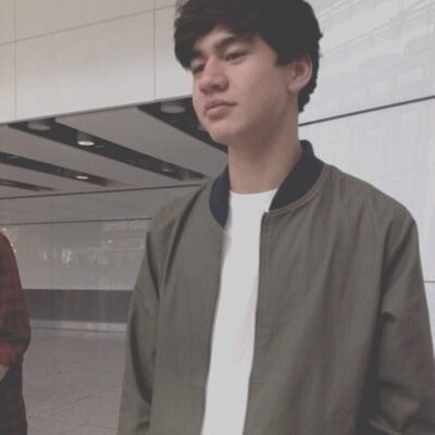 PLEASE RT THE LINK I REALLY WANT ASHTON TO FOLLOW ME IT MEANS SO MUCH, ILY IF YOU ALREADY HAVE