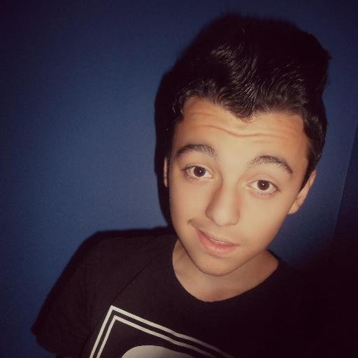 Je me nomme Joey & j'ai 14 ans !
Je suis un jeune passionné des Call of Duty et je me trouve actuellement sur PS3 !