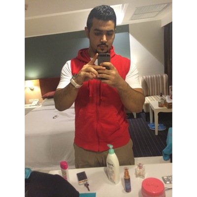 آحساسي وذوقي وجميع ما رآق لـي آنثره هـنا