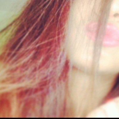 ‏‏صحيح [ عوبا  ] بس مافيني غرور 
فيني جـراءه حاضنتهـا طفولــه،.!

     تـــــابعني = اتـــابععك ♥