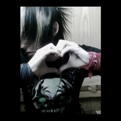 nick_doss's profile picture. IM EMO DONT JUDE MEH IM 18 and hang around emos im sweet funny kool awsome kind