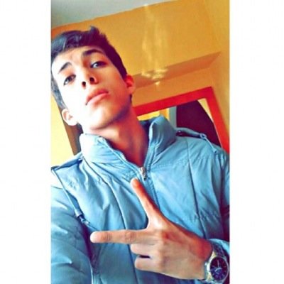 Ahora mismo a donde sea yo me llego. Y te digo mis datos al oido . Vamos a pasarla bien mientras se pueda Anoten: Soltero 18Adicto a los tatuajes.