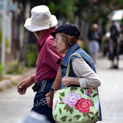 مبرمجة هاوية للفن و التصوير مدربة معتمده Enjoy my PLA