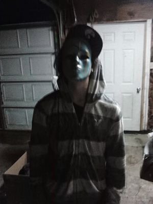 im a sniper on ever I love cod I feed and ts I love fans they help out
i play bo2 mw2 cod 4 mw3 bo1 cod ghost aw all cods and love clips 21 pilots :)