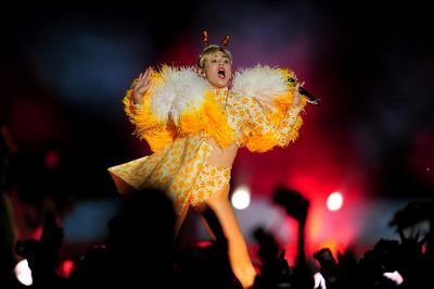 Miley is my queen my princess my bitch MI LIFE .♥ SMILER I LOVE YOU ♥