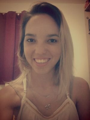 Troque suas folhas,mas não perca suas raízes...Mude suas opiniões,mas não perca seus princípios. :)