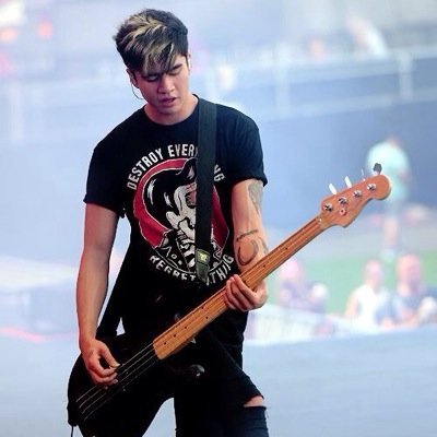 what if calum was your boyfriend?