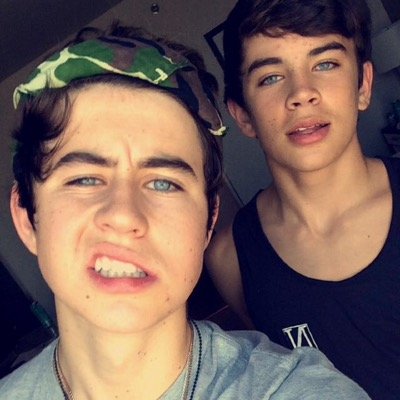 Hayes is my bae, bish stay in you lane we don't need anymore lane switchers! I'm a book worm, but I love my social media!