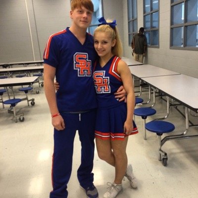 Senior @ SHS! cheerleader & SNEAKERHEAD! follow me & ill follw you! Music is life!! #gradAENT