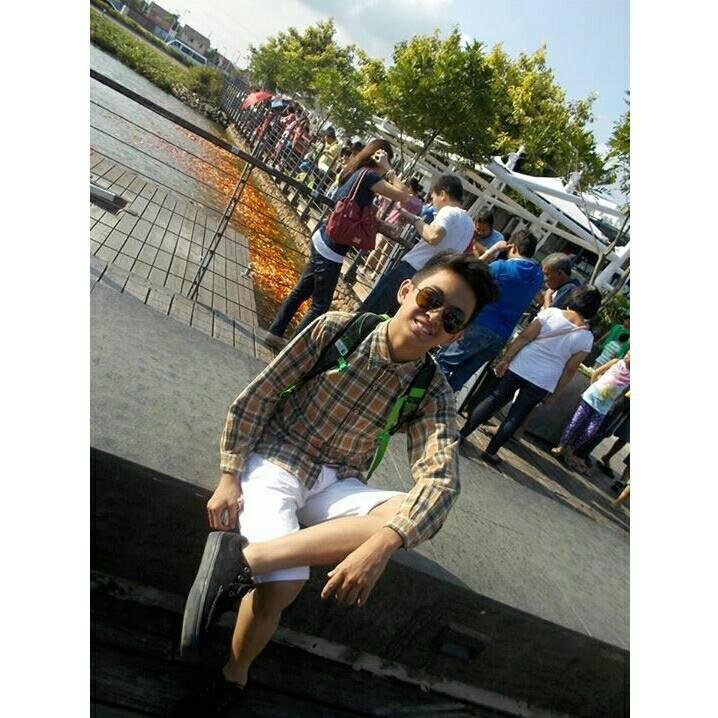 mightyyred28's profile picture. I'm a human being.