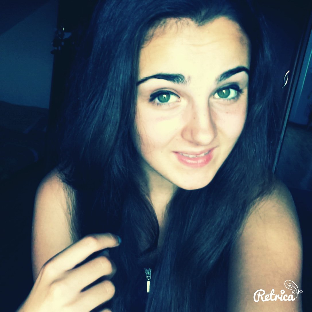 My name is Weronika ! xoxo 
I'm Belieber Poland because love Justin Bieber ! 33