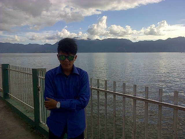*Sedang menulis bio*                                 http://t.co/ZJrYD9Ic3q