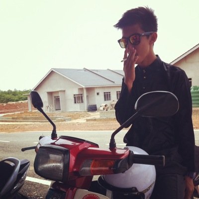 al0n_g's profile picture. connect the chargers