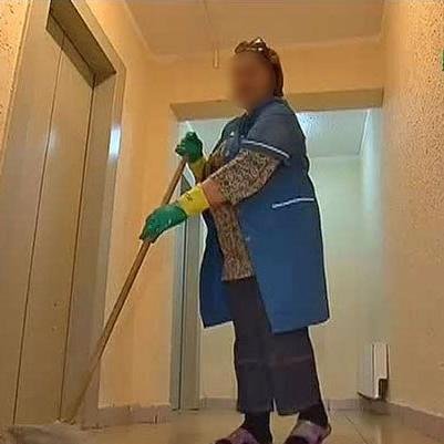 Работаю уборщицей в офисе ФК Локомотив. Слышу и вижу многое.