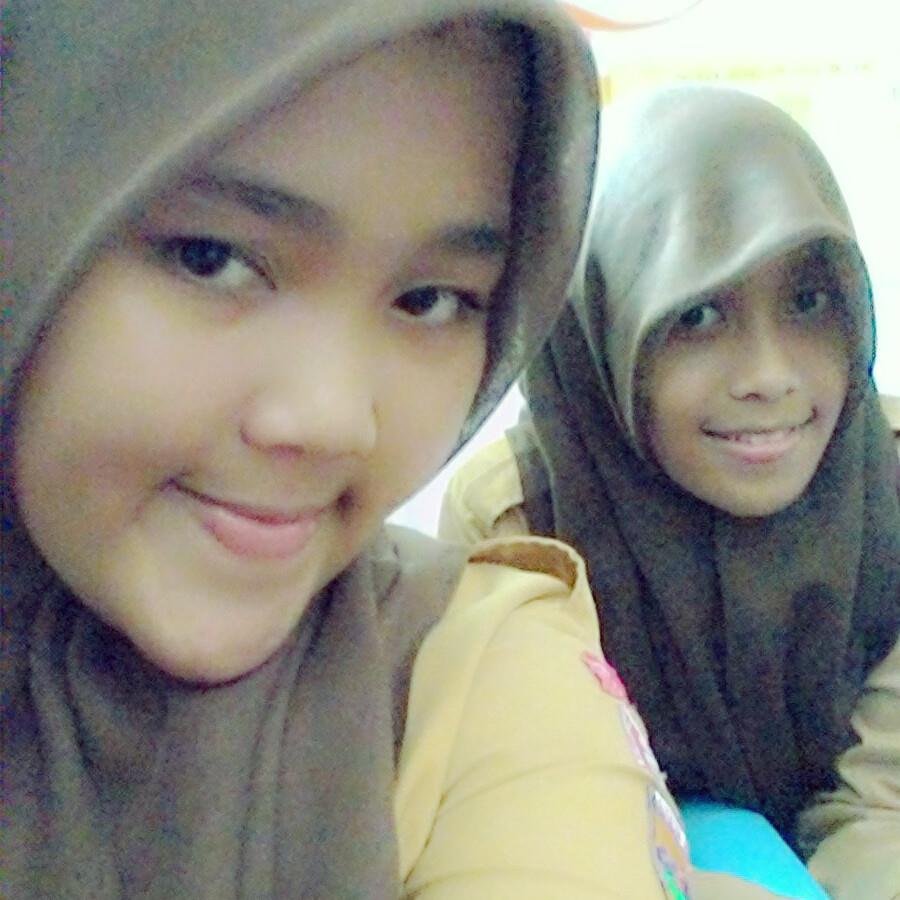 Lara_kinanti's profile picture. My Best Friend's Is @_Nazhira13