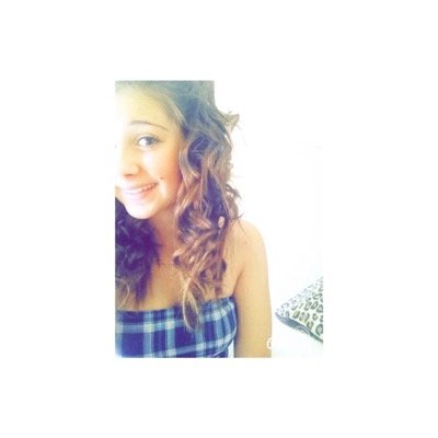 im a singer , an artist , music my life and so is sport , 13 year old  herne bay kent , gerard way , ed sheeran , my chemical romance , black veil brides ❤️
