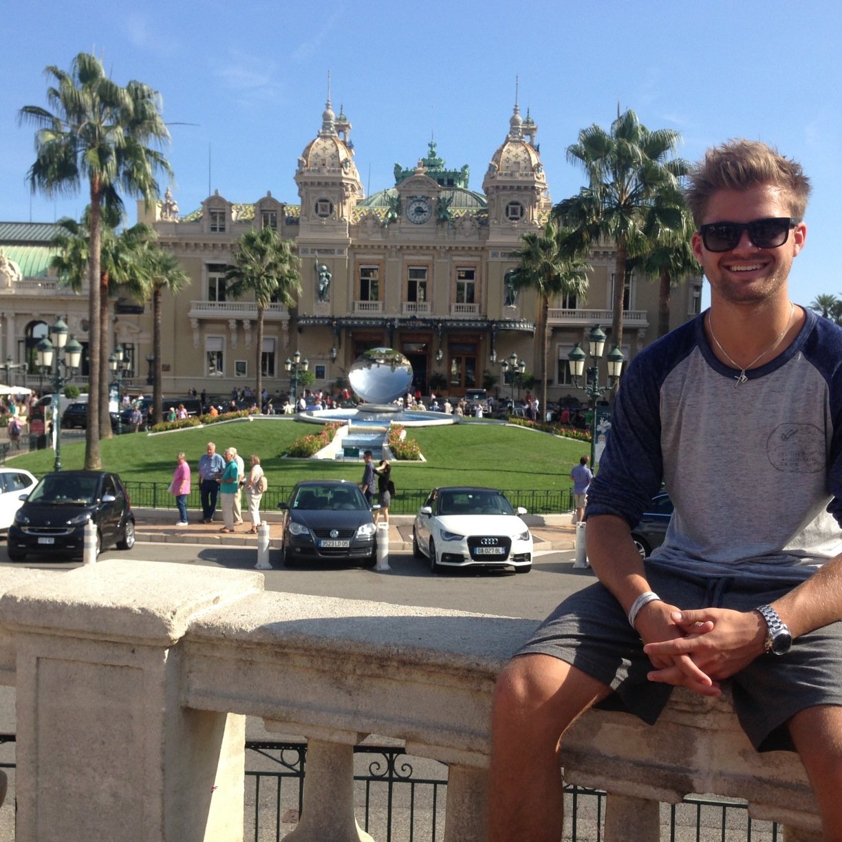 JesseFerras's profile picture. Keep moving forward | Hindsight's 20/20