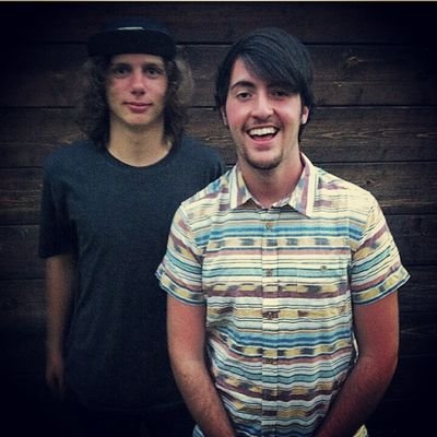 29. Zurdo. Feo, fuerte y formal. Indie Rock. Bianconeri. Ingeniero costero-portuario.