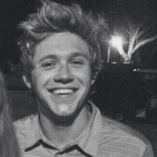 close your eyes and imagine niall laughing, is a version of paradise oops     [100714]  account for niall girls