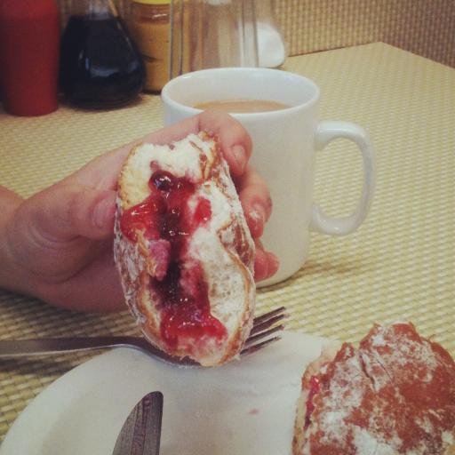 telebram's profile picture. Dedicated to drawing. Fan of real ale, real life and social justice.