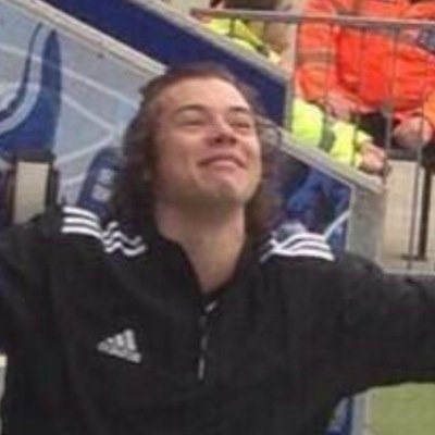 follow @lightbulbhes and fav my recent tweet for 19 free follows