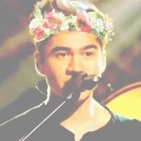 @kxssingcalum gave you a free follow ! follow me , ask for a follow back ☺️