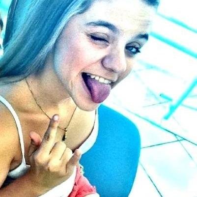 _kasoaress's profile picture. Nessa vida, de amor eu não morro e nem fico sozinha.