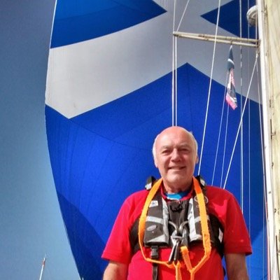 Headhunter, board member at Prince & Princess of Wales Hospice. Previously Trustee OYT Scotland, Director, Glasgow Warriors. Loves sailing, golf, rugby, travel
