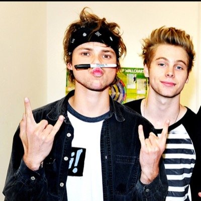 lukeftharrrrry's profile picture. free follow from @radicalrvsa :) so follow her ♡