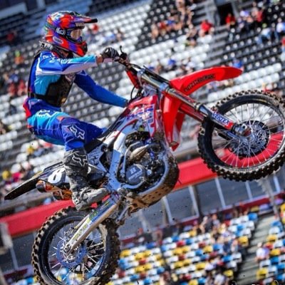 LV_812's profile picture. Luke VonLinger. #812. Pro SX/MX. Living The Dream.