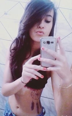 A vida e Uma Peça De Teatro ,Por isso Ame,sorria,chore,dance,grite,expresse,sinta,seja amado,Viva,Antes q as cortinas se fechem e a peca termina sem aplausos.