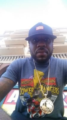 Vraiclothing's profile picture. 